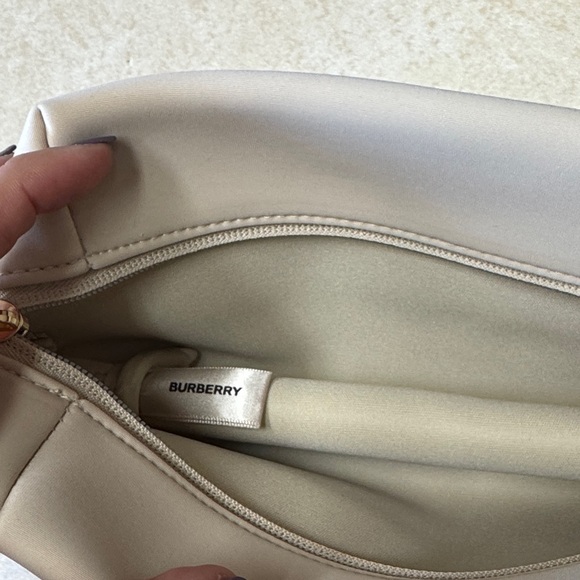 Burberry Taupe make-up bag - Picture 2 of 2